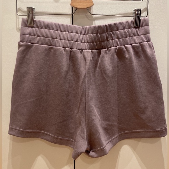 Aimn comfy sweatshorts & luxe seamless sports bra set! - Picture 7 of 7